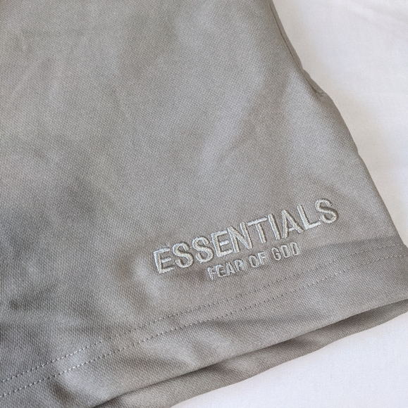 Fear of God Essentials Shorts Small - Picture 5 of 12